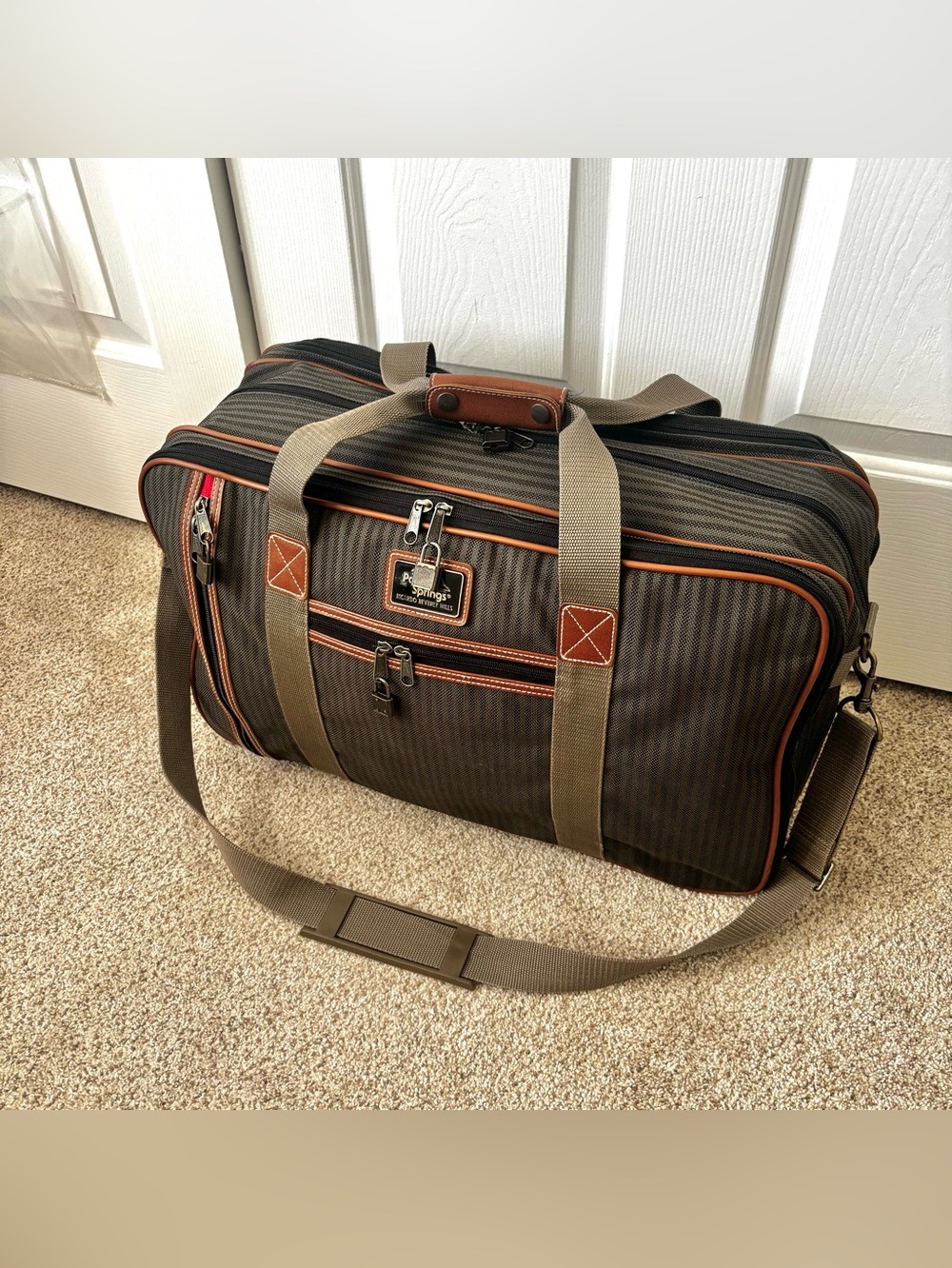 Elegant VTG Ricardo Beverly Hills Carry-on Weekender Travel Bag Gray/Tan